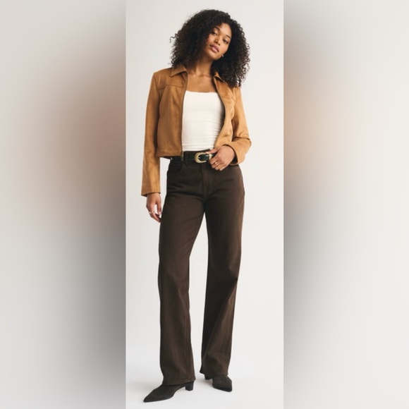 Abercrombie & Fitch Denim - A&F Curve Love 90s Straight Ultra High Rise Jeans - Brown